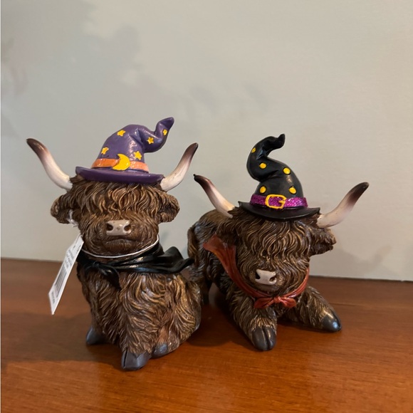 GERSON HIGHLAND COWS HALLOWEEN TABLETOP DECOR SET 2